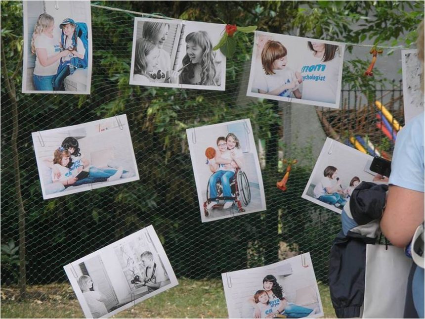 “Маленькі Великі люди” – у Дитячому містечку «Казка» продемонстрували фотовиставку дітей з вадами здоров’я