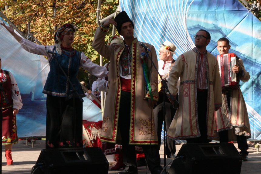 На святі козацької творчості “На Покрова” Матвіївський БК представив театралізоване дійство