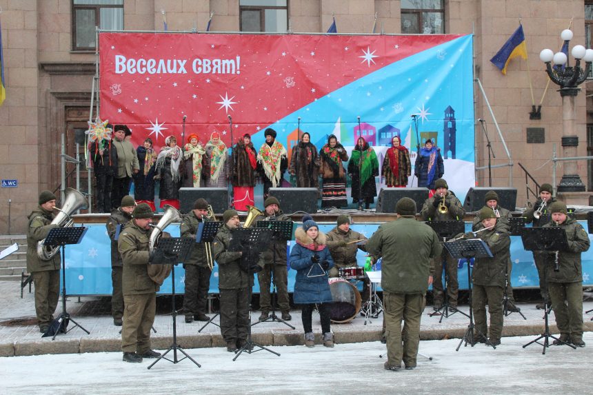 Вперше у Миколаєві  пройшов зимовий фестиваль духової музики