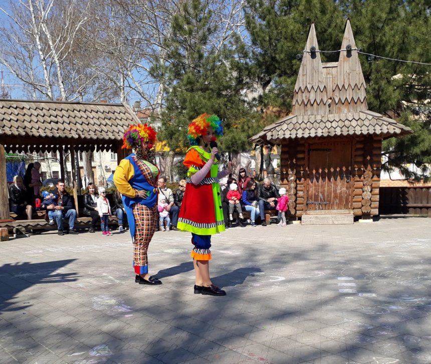 До Дитячого містечка «Казка» завітали веселі клоуни