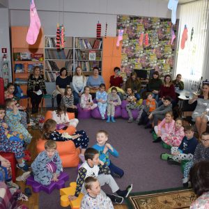 “Веселощі в капцях, або читання в шкарпетках”: у бібліотеці для дітей відбулась піжамна вечірка