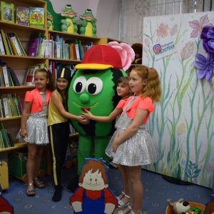 “Літературний пікнік на острові Канікули”: у бібліотеці для дітей відзначили свято юних відвідувачів
