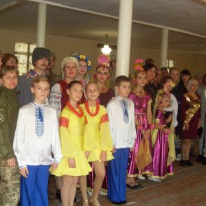 Яскрава концертна програма, танці та співи: ПК «Корабельний» привітав військових з Днем захисника України