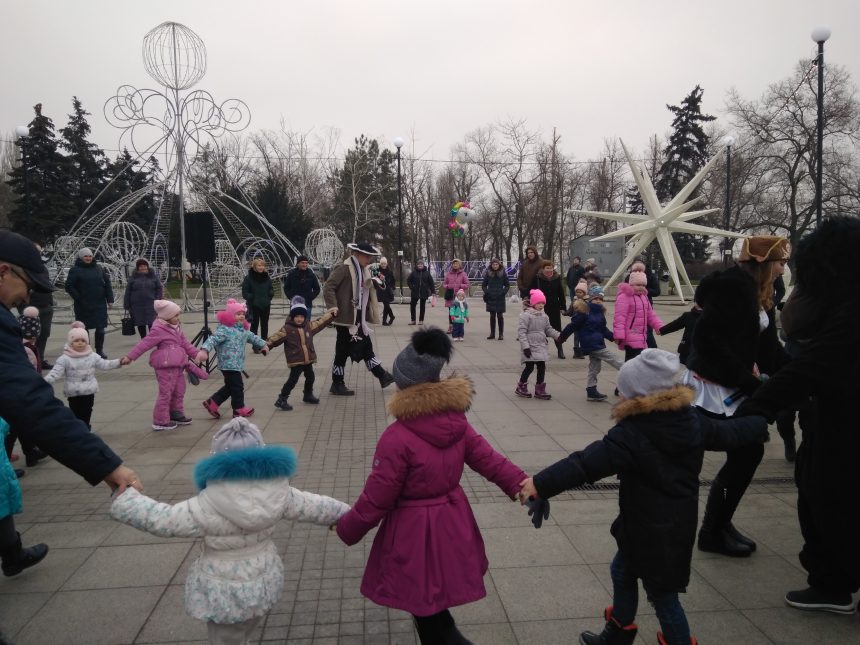 На Соборній площі завершився цикл новорічних розважальних програм для дітей