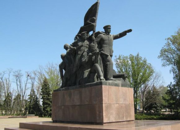 Меморіальний комплекс на честь 68-ми десантників-ольшанців