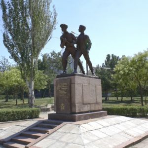 Пам’ятник юним героям В. Хоменку та Ш.Коберу