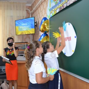 ЦМБ  для дітей провели інтерактивну програму «Україна єдина та рідна!» для школярів міста