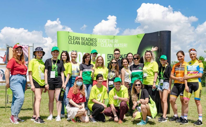 Бібліотекарі долучилися до Всеукраїнського екологічного проєкту «Чисті пляжі разом!»