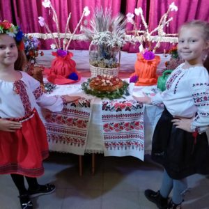 «Слава козацька лунає»: у Матвіївському будинку культури відбулось яскраве осіннє свято