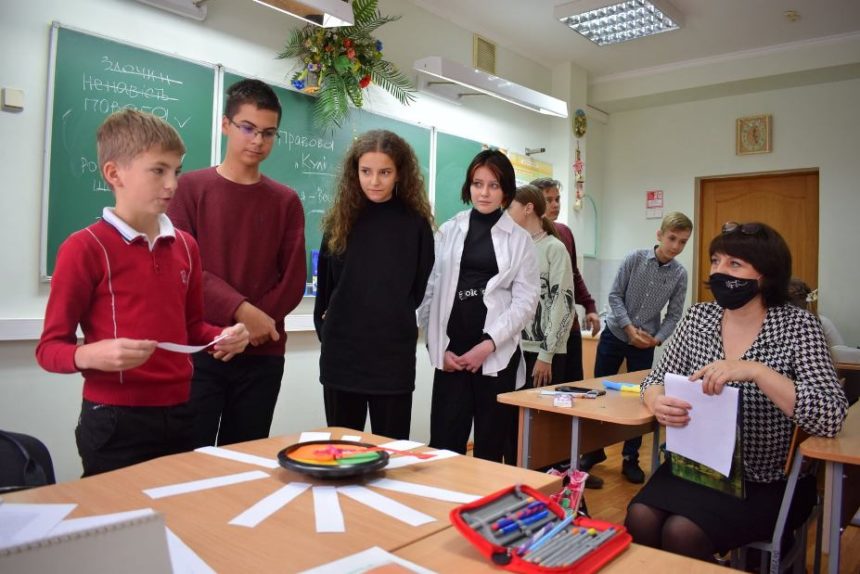 Всеукраїнський тиждень права: як дитячі бібліотеки міста долучилися до правового всеобучу