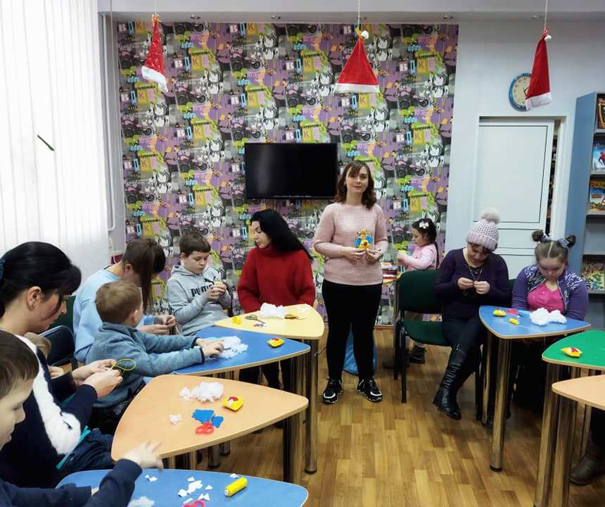 «Допомога поруч»: Центральна міська бібліотека для дітей реалізує проєкт у партнерстві з Миколаївським благодійним фондом «Вихід»