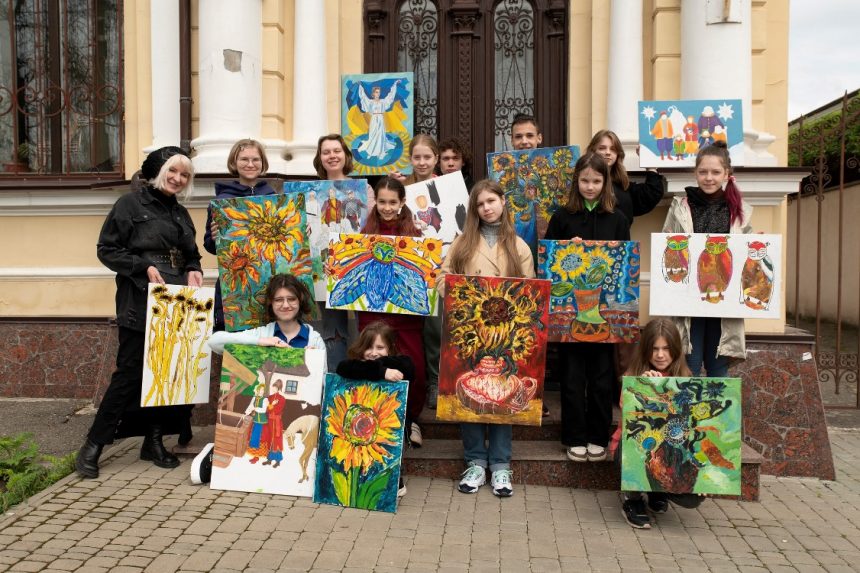 І Англія, і Чехія, і Данія: вихованці Дитячої художньої школи блискуче презентують свою творчість