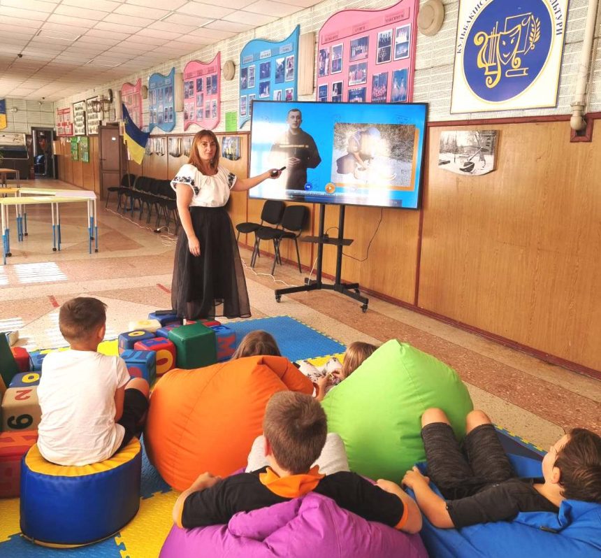 «Тиждень мінної безпеки»: у Кульбакінському будинку культури школярі вчаться захищати своє життя