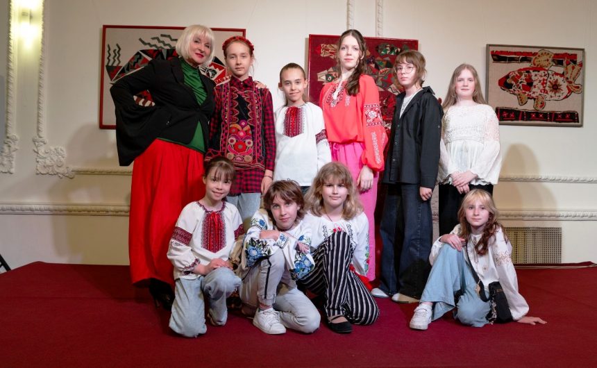 «Українська риба»: юні митці ДХШ презентували виставку творчих робіт