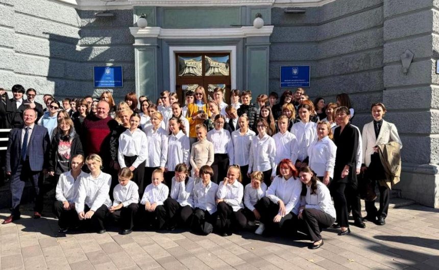 «Пліч-о-Пліч»: «Jazz Teen Band» із Миколаєва зробив творчий дарунок житомирянам «Пліч-о-Пліч»: «Jazz Teen Band» із Миколаєва зробив творчий дарунок житомирянам
